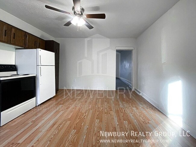 Photo - 33 Hickory St