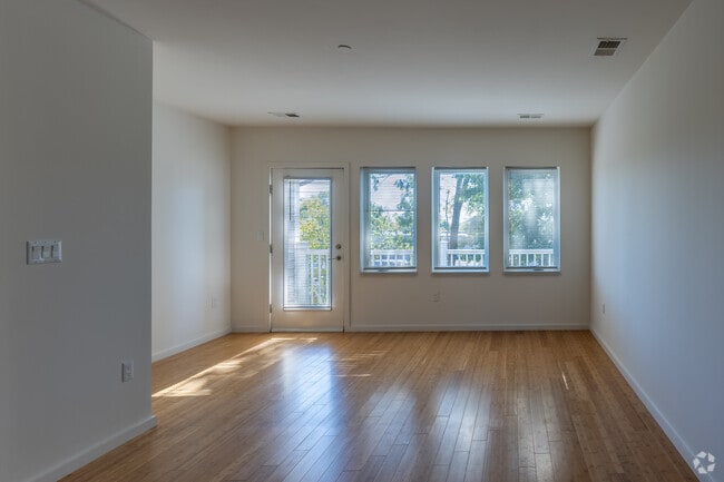 2BR, 2BA - 1,135SF - Living Room