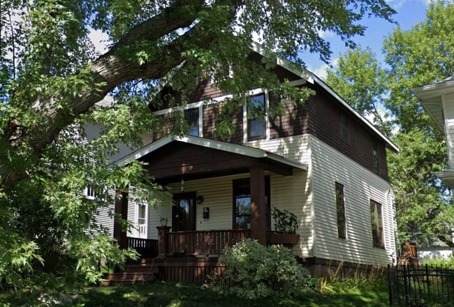 Photo - AVAILABLE JUNE - 3 Bed 1 Bath w/ Bonus Attic Hangout