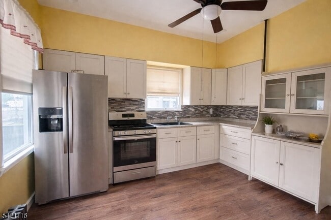 Building Photo - 138 Stuyvesant Ave.