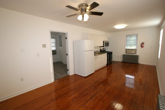 Building Photo - 86 Bethany Rd Unit Walk to Hazlet Train NYC