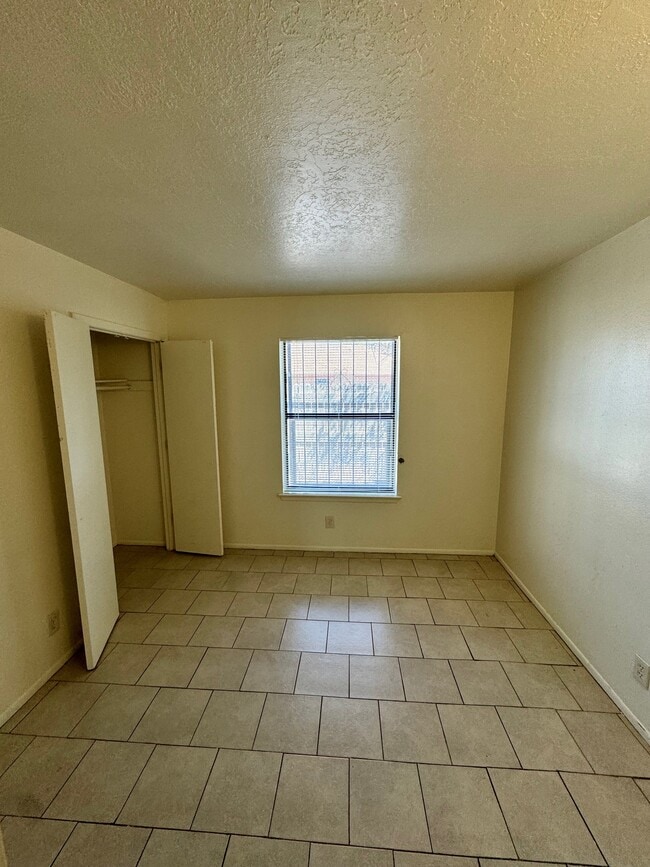Photo - 625 Louisiana Blvd SE Unit B