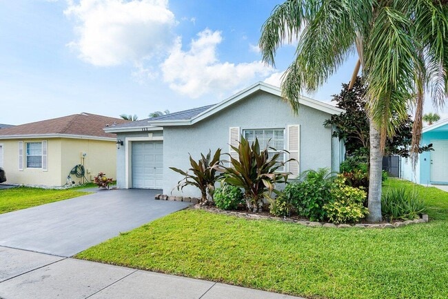 Photo - 177 Heming Way