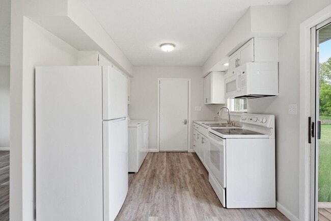 Photo - 2895 Spring Hill Dr Unit 2897 Spring Hill Road