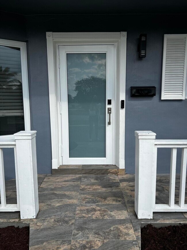 Photo - 750 NW 44th Ave