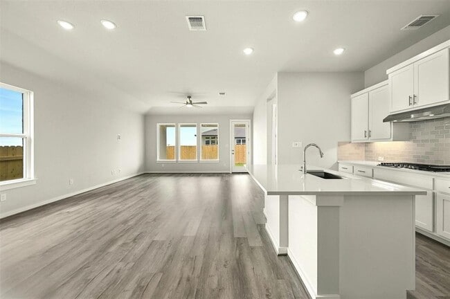 Photo - 4304 Contrail Ln