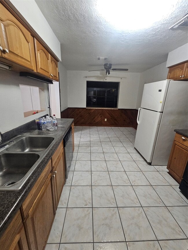 Photo - 4011 Alshire Dr