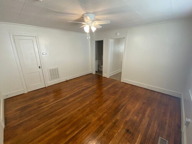 Photo - Renovated Walltown Duplex - Walk to Duke / 9th St Etc! Unit B