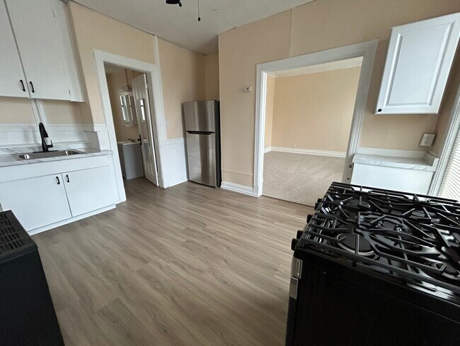 Photo - 14 McElwain Ave