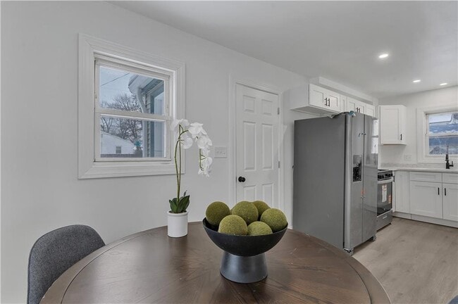 Photo - 115 Campbell Ave