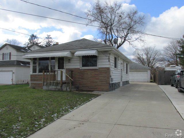 Building Photo - 1837 Birchcrest St Rental