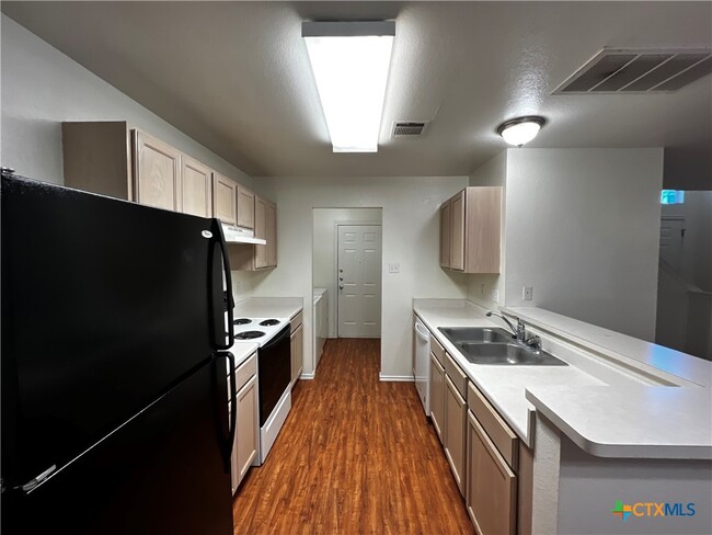 Photo - 125 Cedargrove