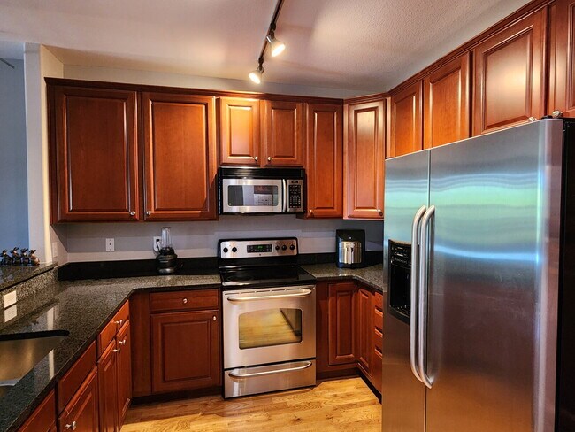 Beautiful Updated 2-Bedroom, 2 Full Bathroom Mid-Rise Condo Available ASAP!
