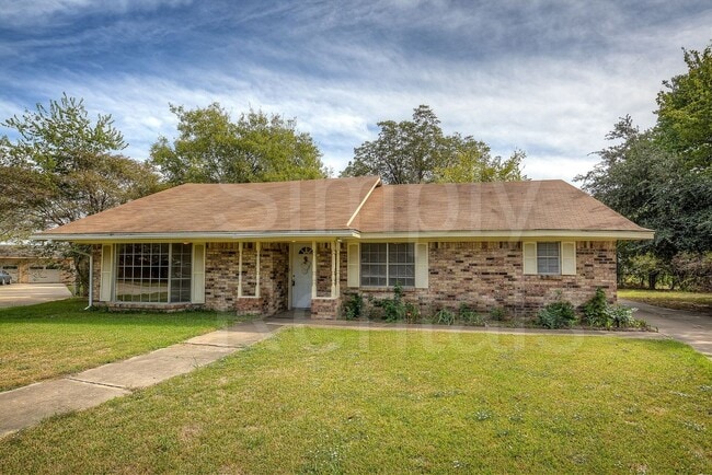 Photo - 6426 Chapman Dr