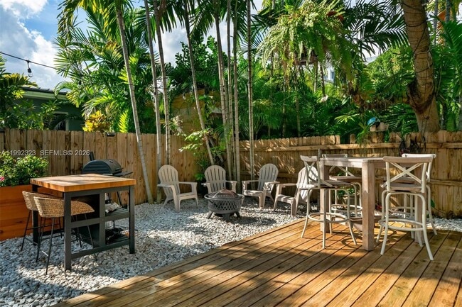 Photo - 970 NW 10th Ave