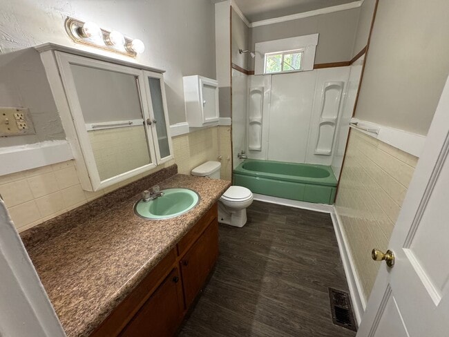 Building Photo - Birmingham/Ensley Rental