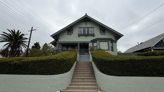 Building Photo - 508 Belmont Ave Unit 508 Belmont Avenue