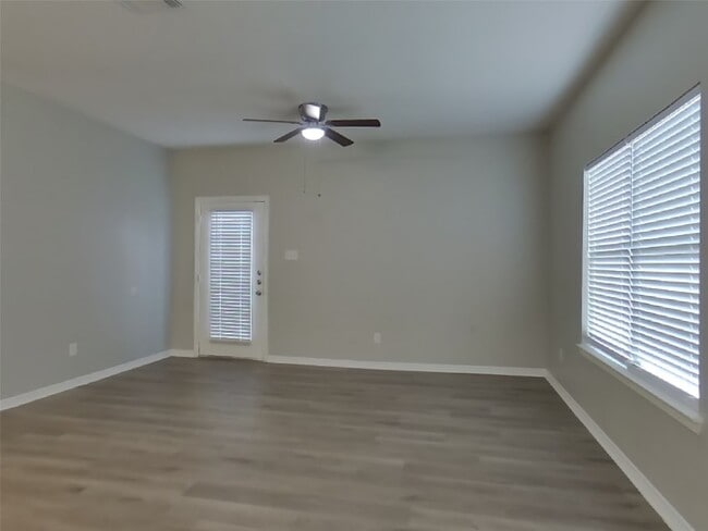 Photo - 21214 Peachvine Ln