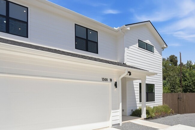 Photo - 1500 Sylvan Glade Unit 1 B