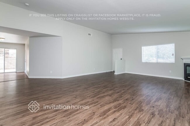 Photo - 973 Halfmoon Ct N