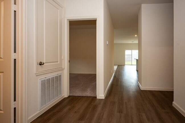 Photo - 5903 Grantgrala Dr