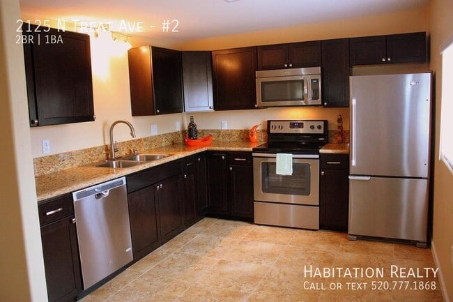 Building Photo - 2125 N Treat Ave