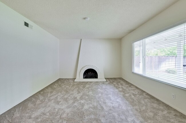 Photo - Nicely Refreshed Single Story 4 BR/2BA Gre...