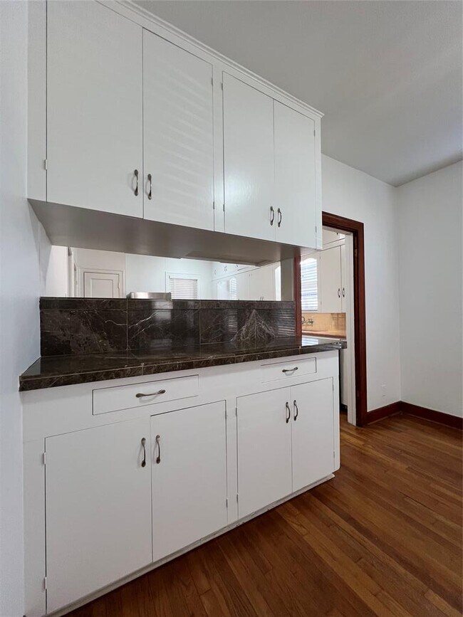 Photo - 3710 Harmon Ave