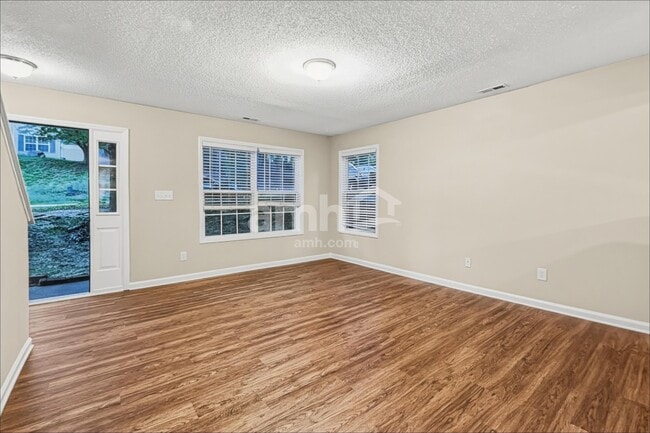 Photo - 803 Woodgreen Dr