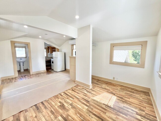 Photo - Charming Bluff Park Studio – Bright, Priva... Apartment Unit 206 Temple Ave