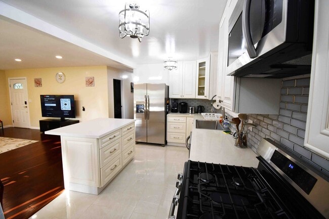 Photo - 7941 Fallbrook Ave