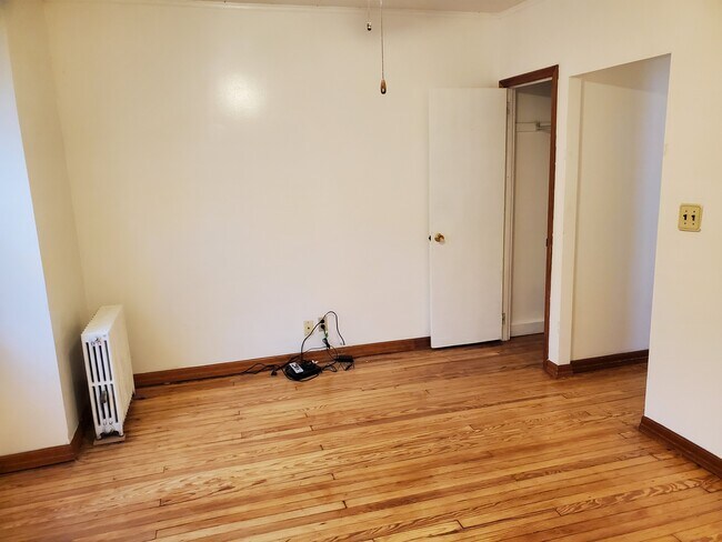 7837 64th Pl Unit Beautiful 1BR apartment