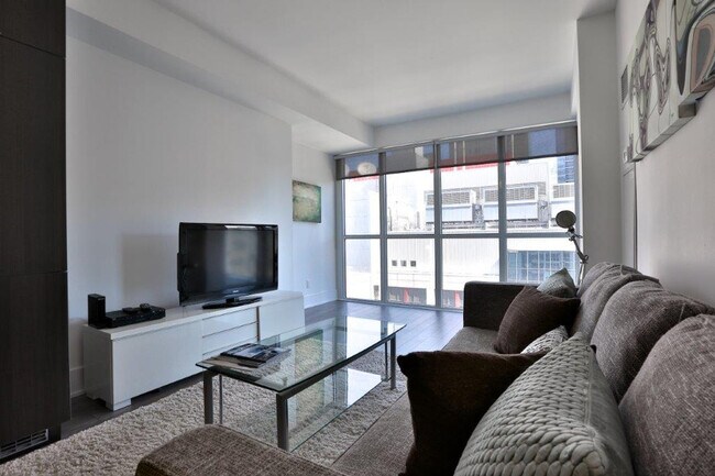 Photo - 325 Front St W Unit ID1022949P