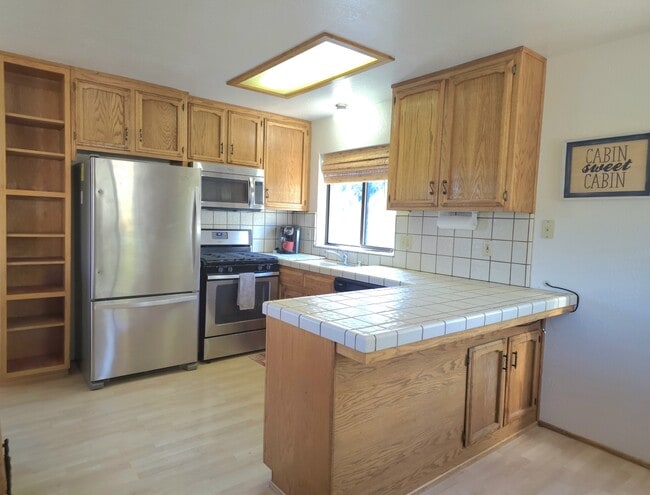 Photo - 1916 Pioneer Way