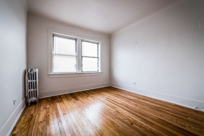 Photo - 5328 W Harrison St Chicago, IL 60644