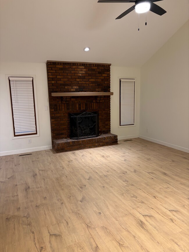 Photo - 1411 W Highland St