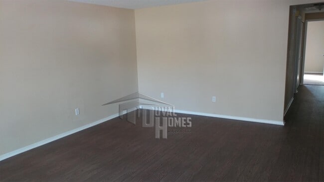 Photo - 2620 Kenwood Dr W