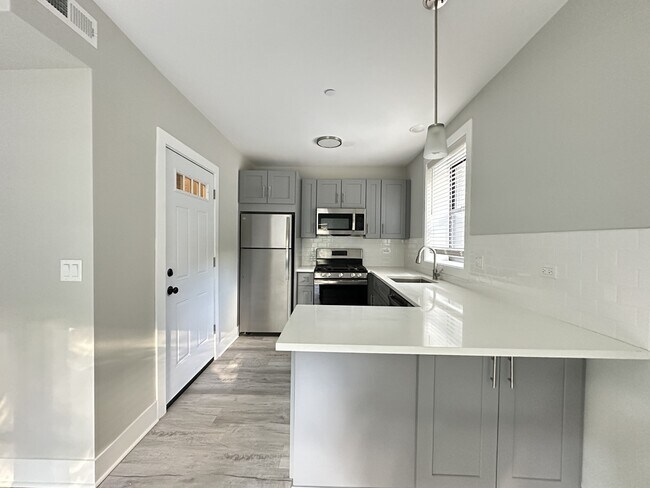 Photo - 1138 Oak Ave Unit W2