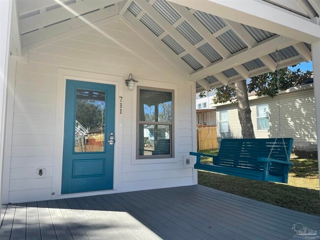 Photo - 711 N 10th Ave