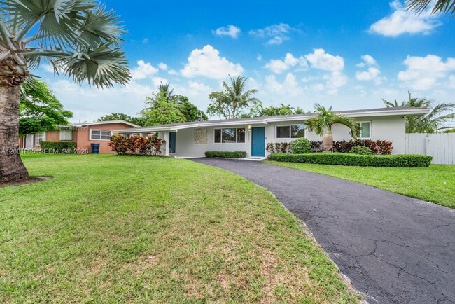 Building Photo - 18641 Belview Dr