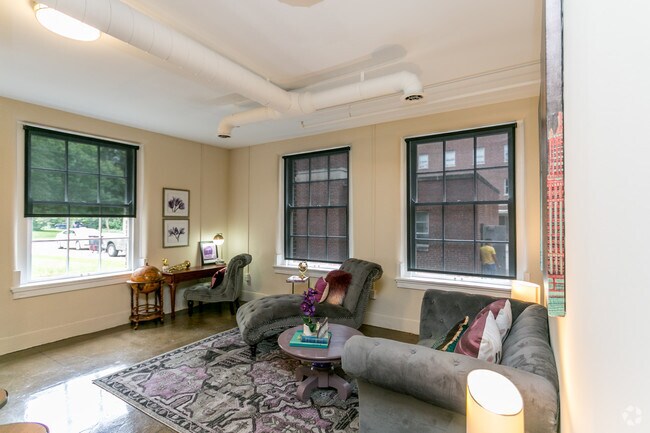 Photo - Historic Irvington Flats