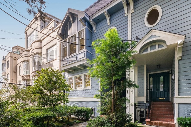 Photo - 25 Priest St