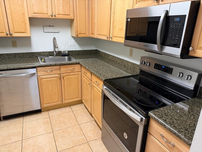 Photo - 10625 SW 112th Ave Unit 216