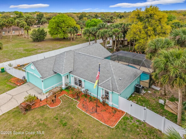 Building Photo - 5345 Cangro St