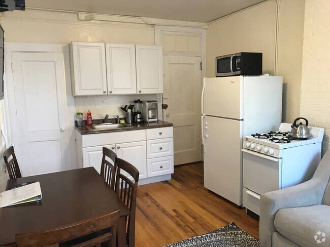 Building Photo - 9 Garden Ct Unit 161-4R Rental