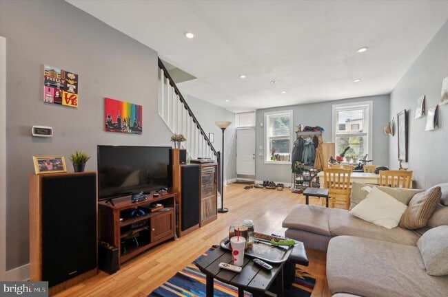 Building Photo - 1126 S 15th St