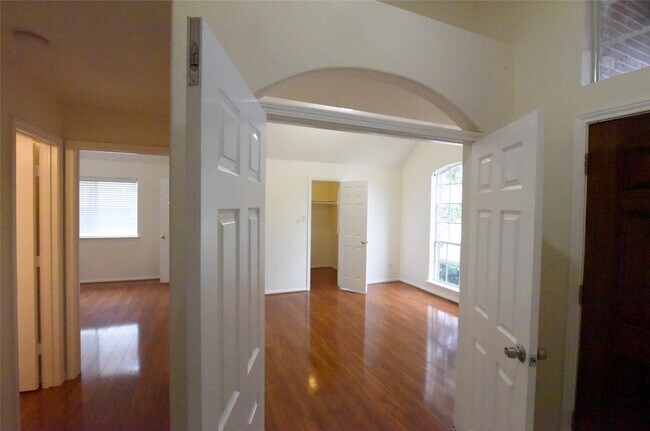 Photo - 1210 Ivory Meadow Ln