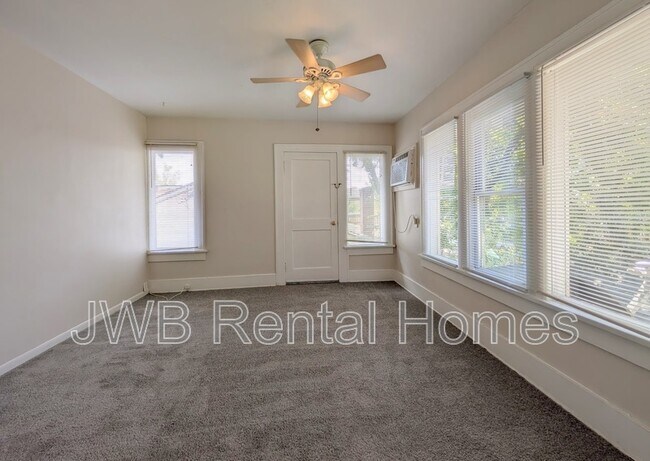 Photo - 2022 Dellwood Ave Unit 4