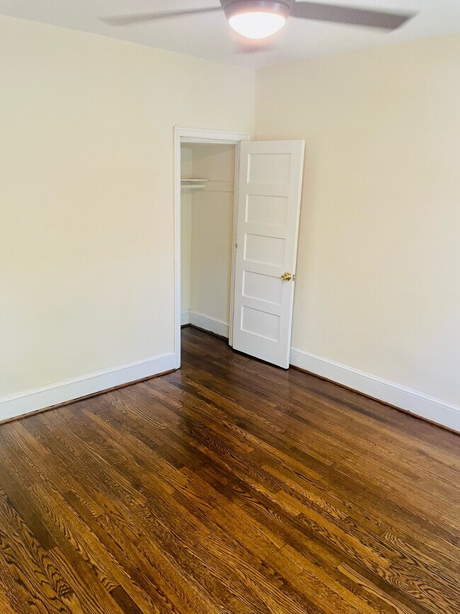 Living Room B - 1518 Isherwood St NE Unit Isherwood Apt