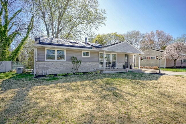 311 Oakwood Dr